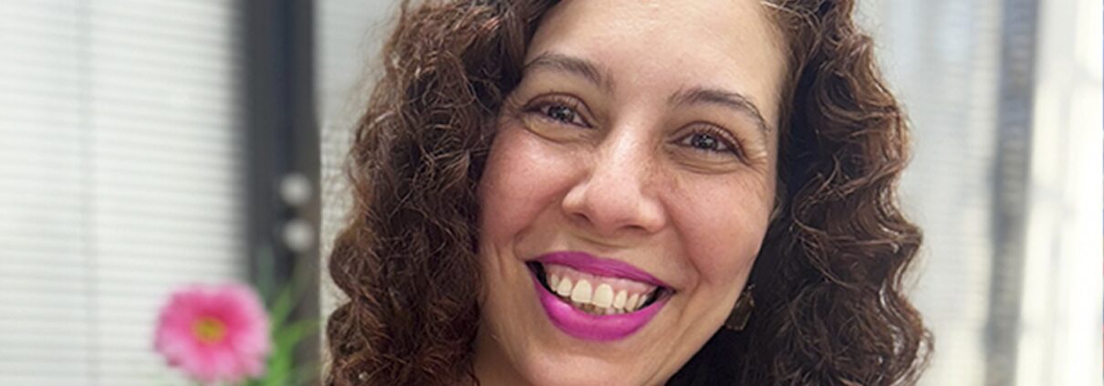 Mãe compartilha como a fé a guiou a escolher a Escola Paulista ESPA, onde encontrou acolhimento, excelência acadêmica e cuidado individual com cada aluno, transformando a experiência de toda a família.