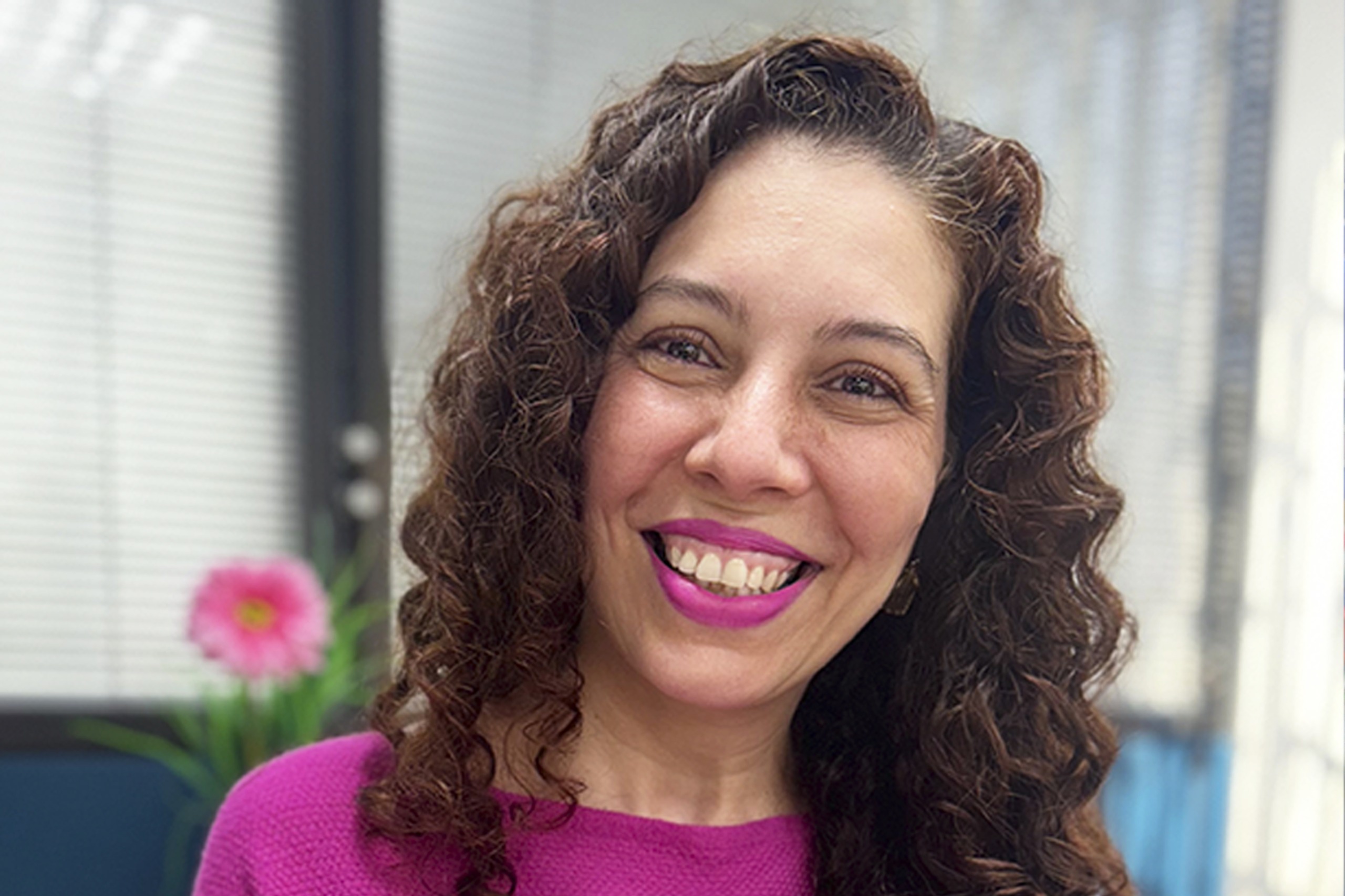 Mãe compartilha como a fé a guiou a escolher a Escola Paulista ESPA, onde encontrou acolhimento, excelência acadêmica e cuidado individual com cada aluno, transformando a experiência de toda a família.